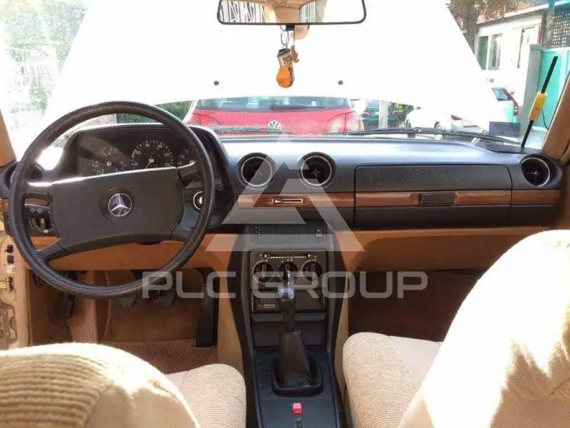 1983 Mercedes Benz 240