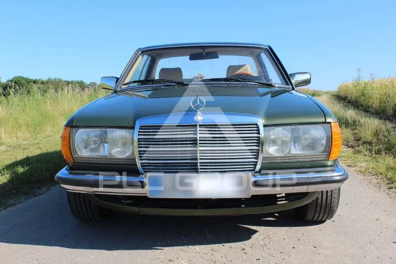1983 Mercedes Benz 240