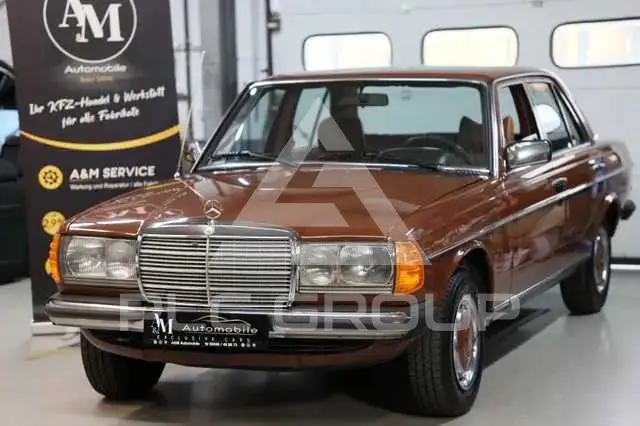 1983 Mercedes Benz 200