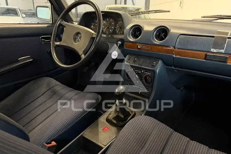 1984 Mercedes Benz 200