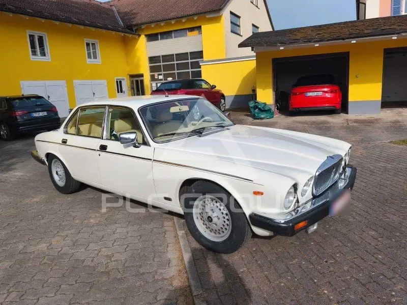 1985 Jaguar XJ