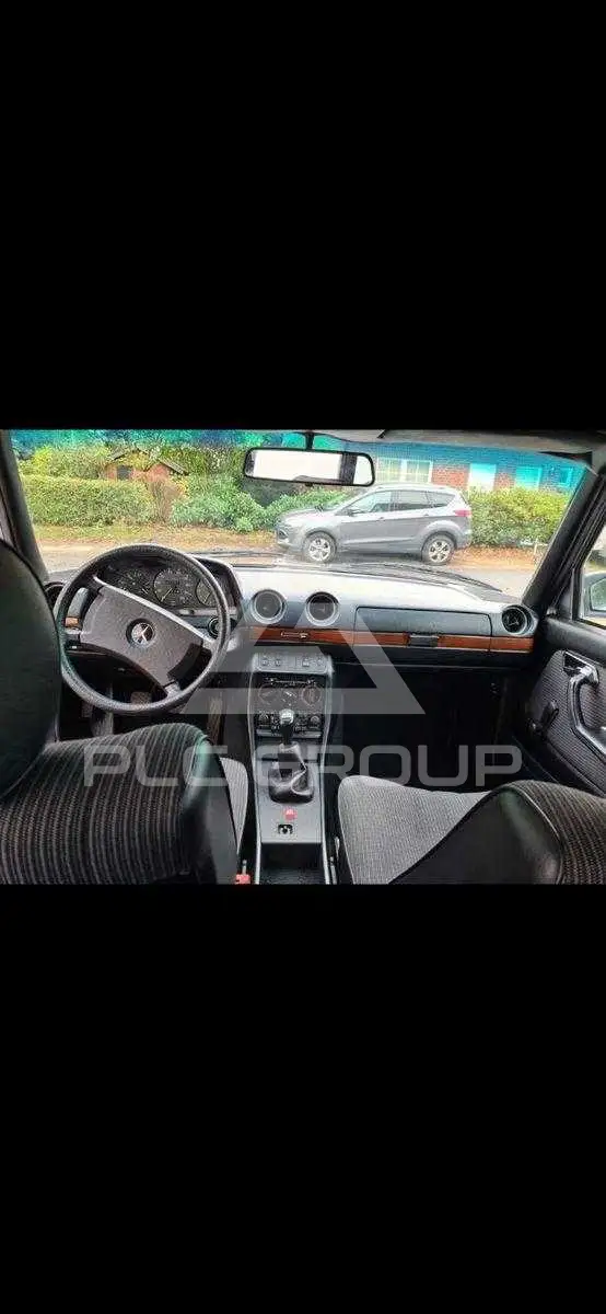1985 Mercedes Benz 230