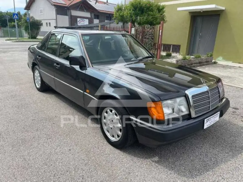 1986 Mercedes Benz 200