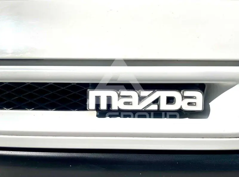 1989 Mazda 323
