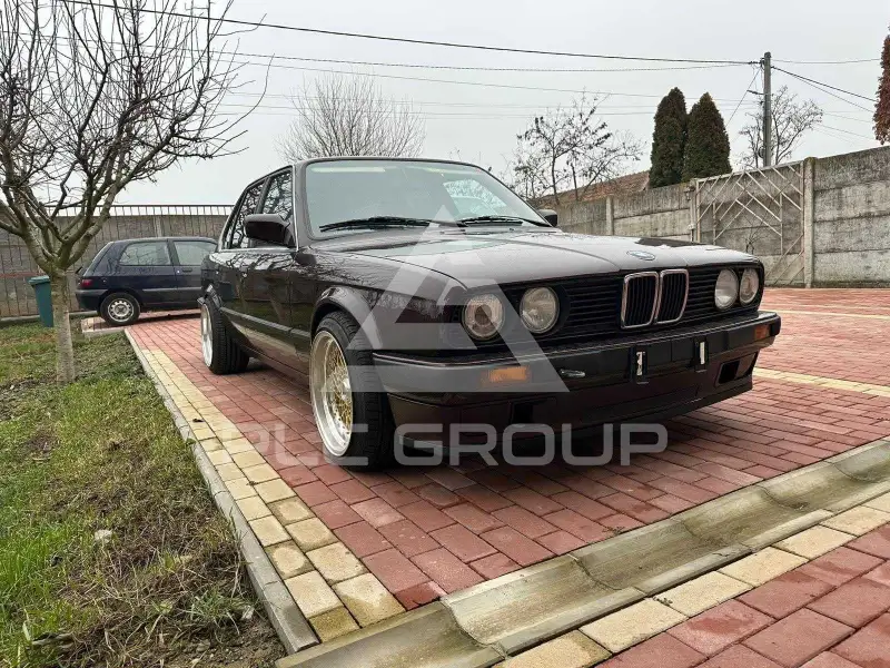 1990 BMW 330