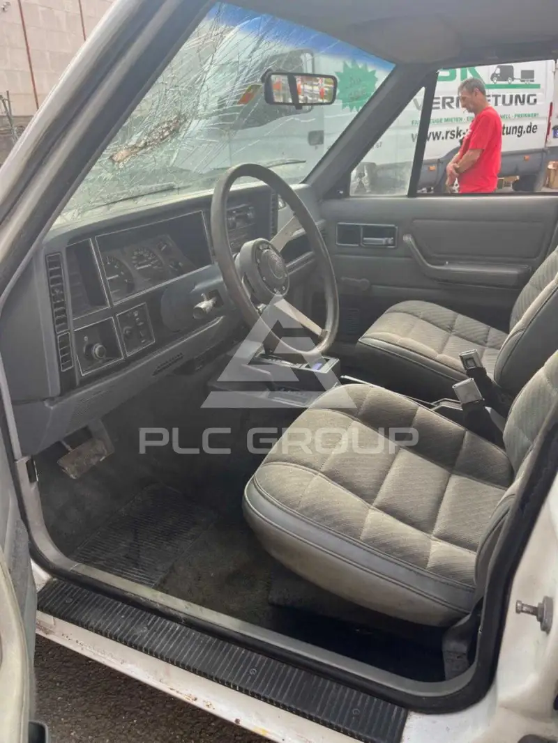 1990 Jeep CHEROKEE