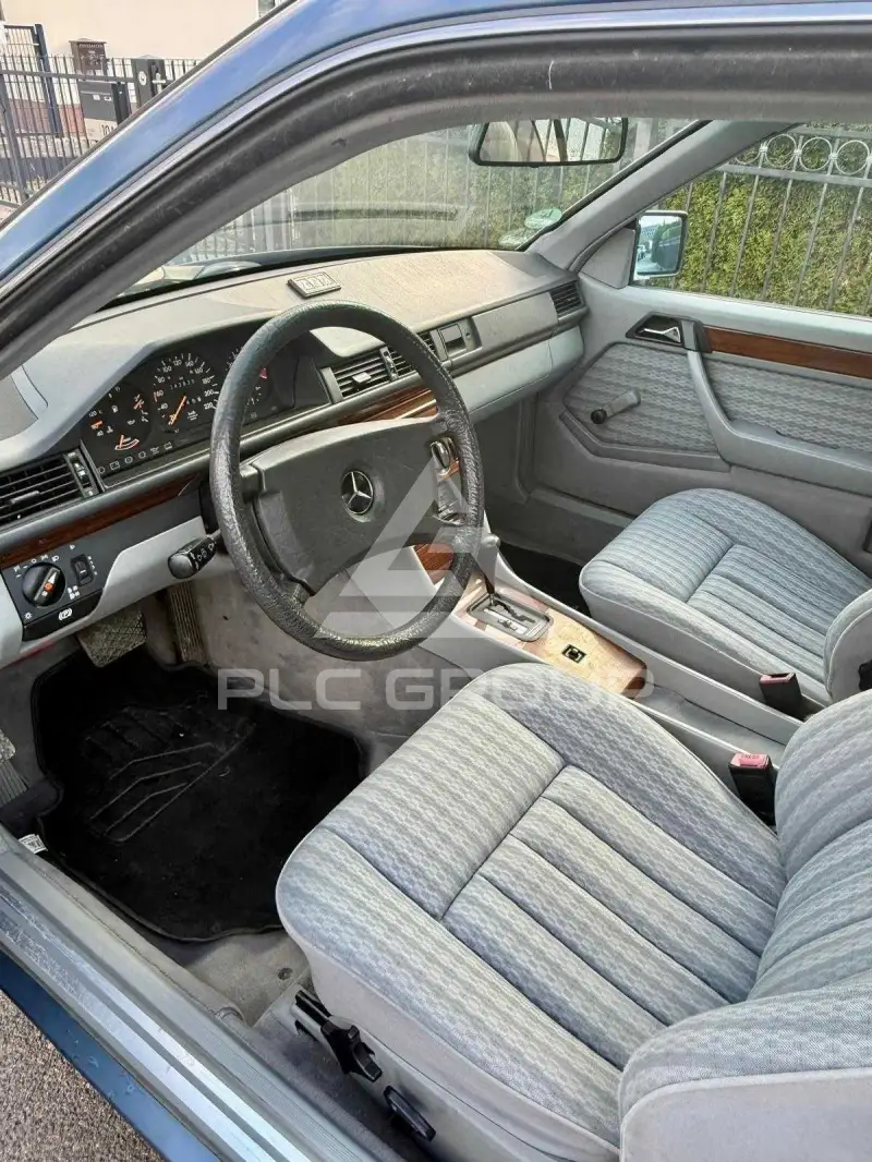 1990 Mercedes Benz 230