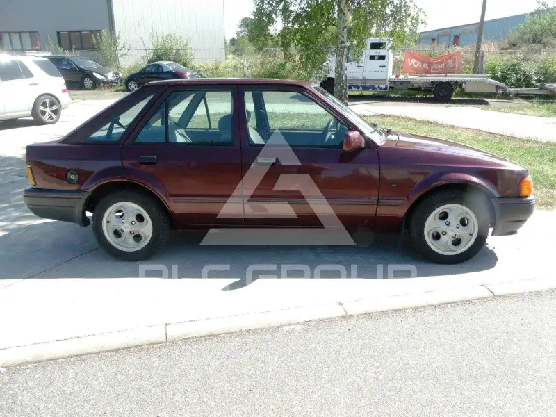 1990 Ford ESCORT