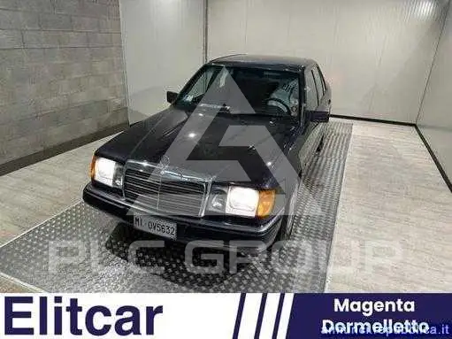 1991 Mercedes Benz 200