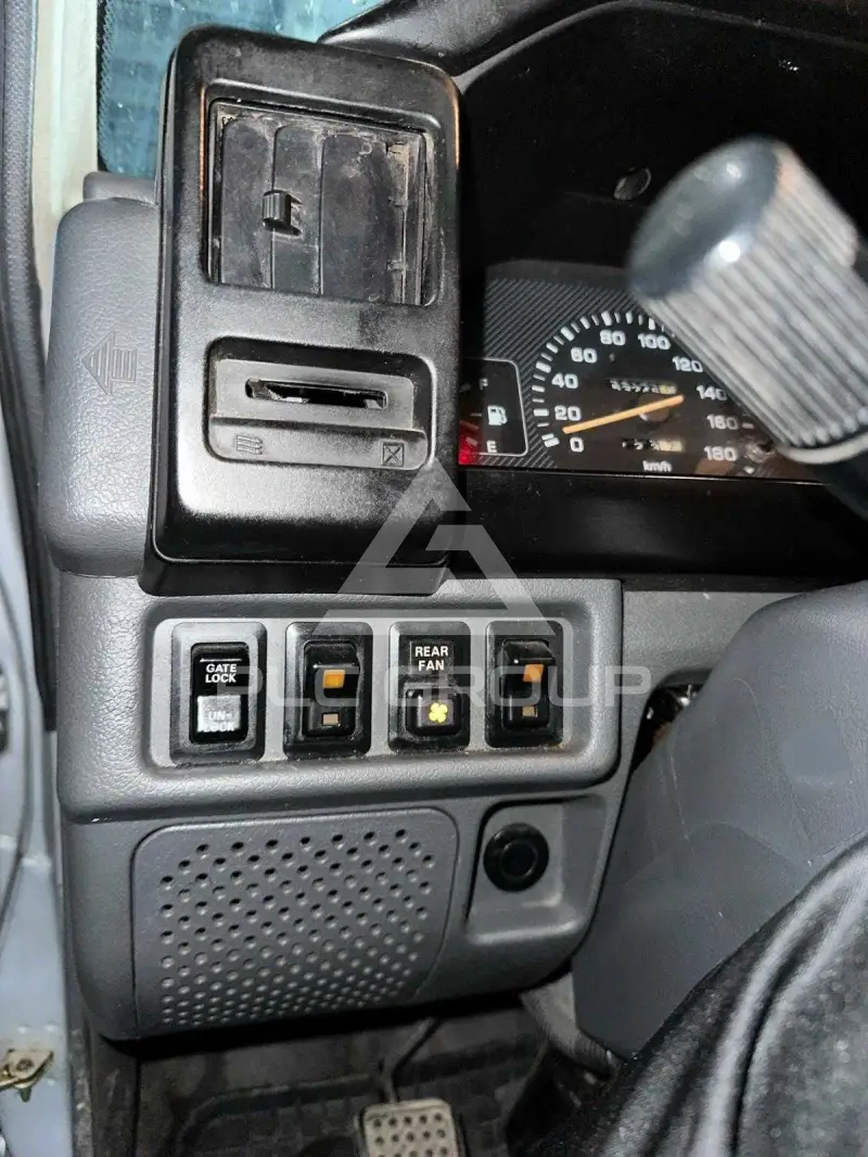 1992 Mitsubishi L300