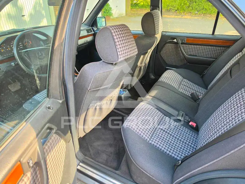 1992 Mercedes Benz E-Class