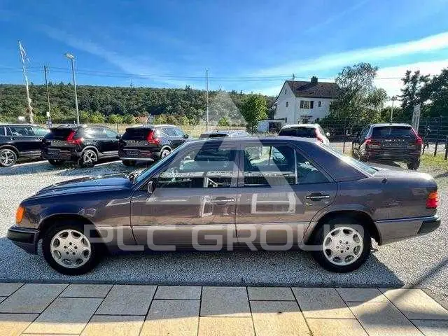1993 Mercedes Benz E-Class