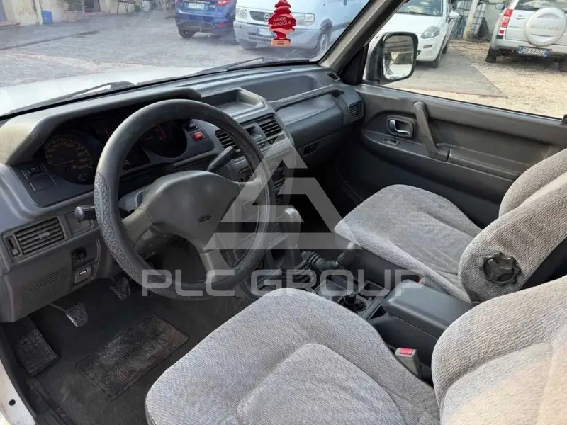 1995 Mitsubishi PAJARO