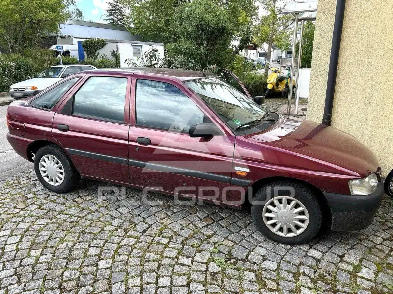 1995 Ford ESCORT