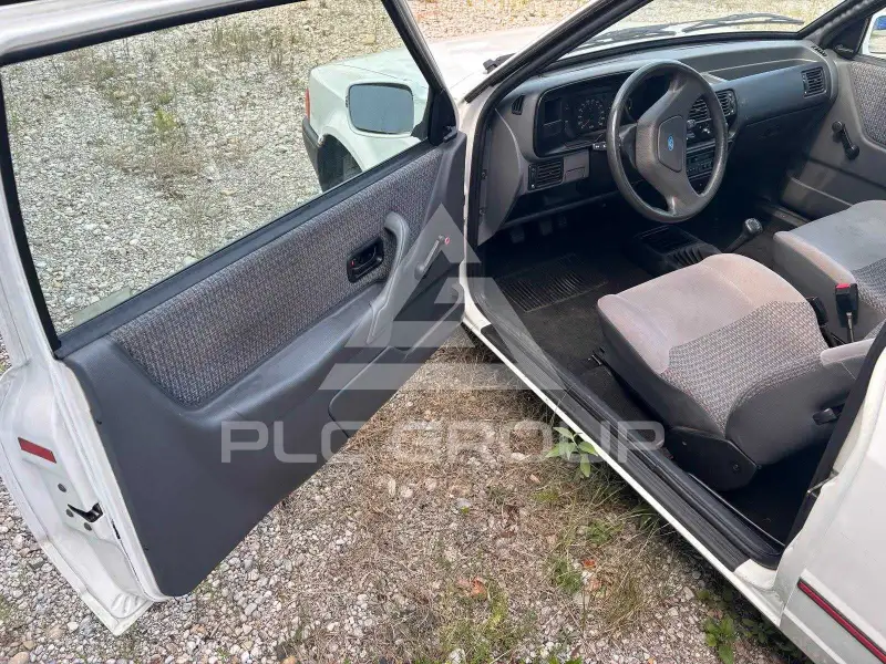 1995 Ford ESCORT