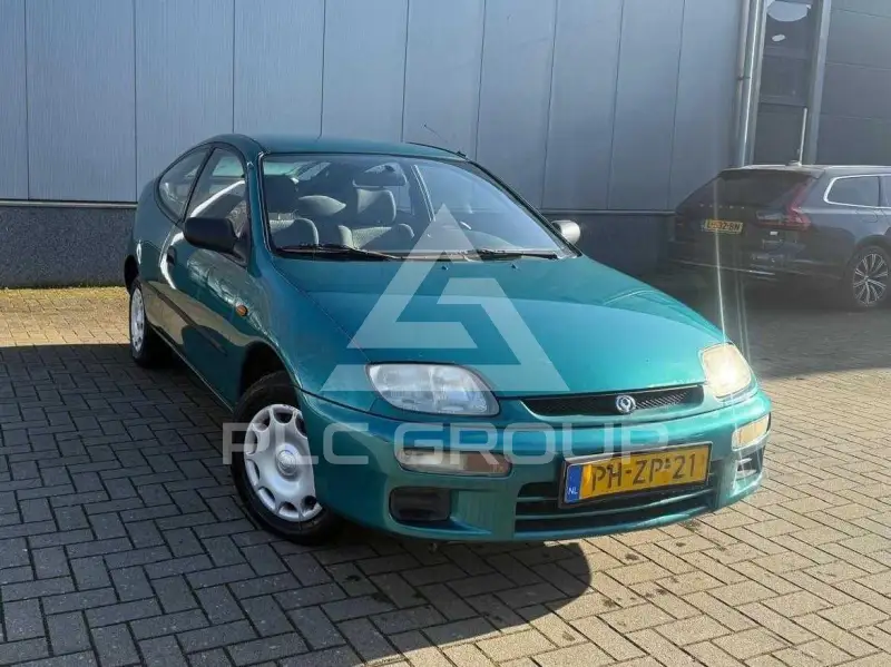 1996 Mazda 323