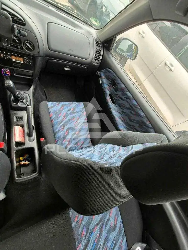 1998 Mitsubishi Colt
