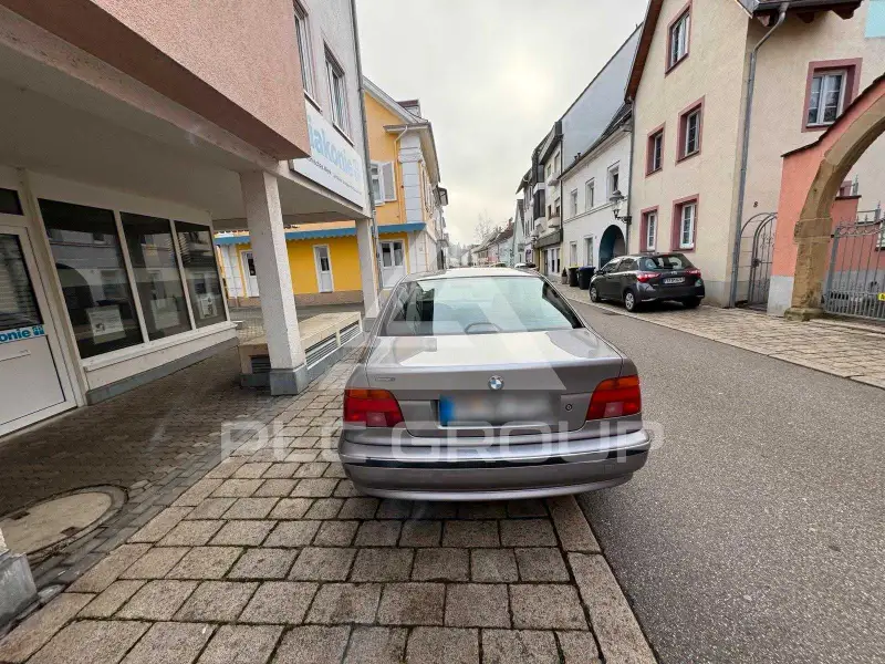 1998 BMW 523