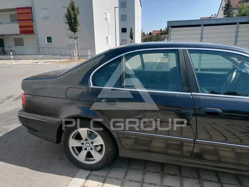 1998 BMW 523