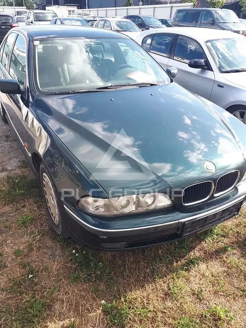 1998 BMW 523