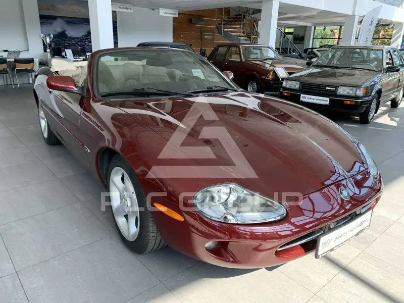 1998 Jaguar XK8
