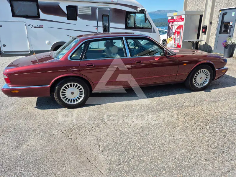 1998 Jaguar XJ
