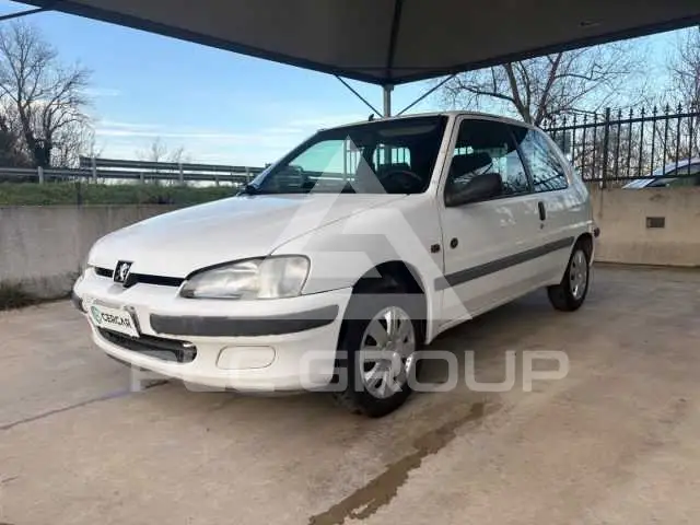 1998 Peugeot 106