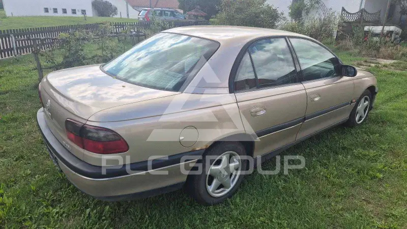 1998 Opel Omega