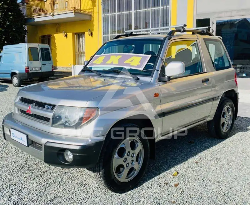 1999 Mitsubishi PAJARO