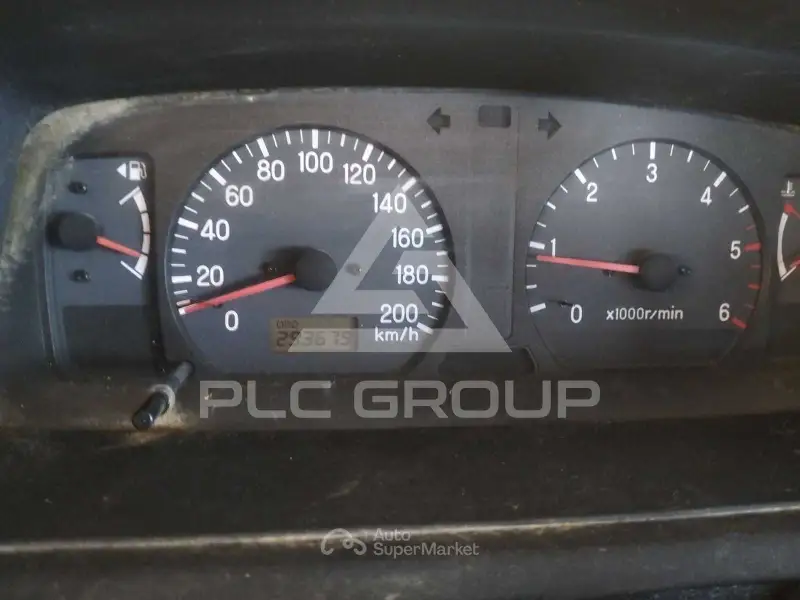 1999 Mitsubishi PAJARO
