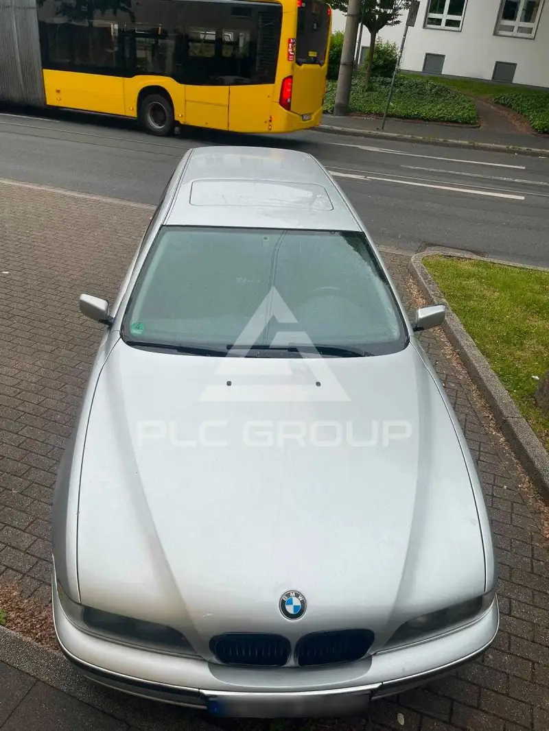1999 BMW 523