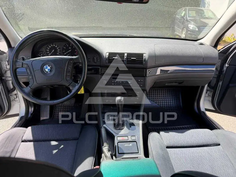 1999 BMW 523
