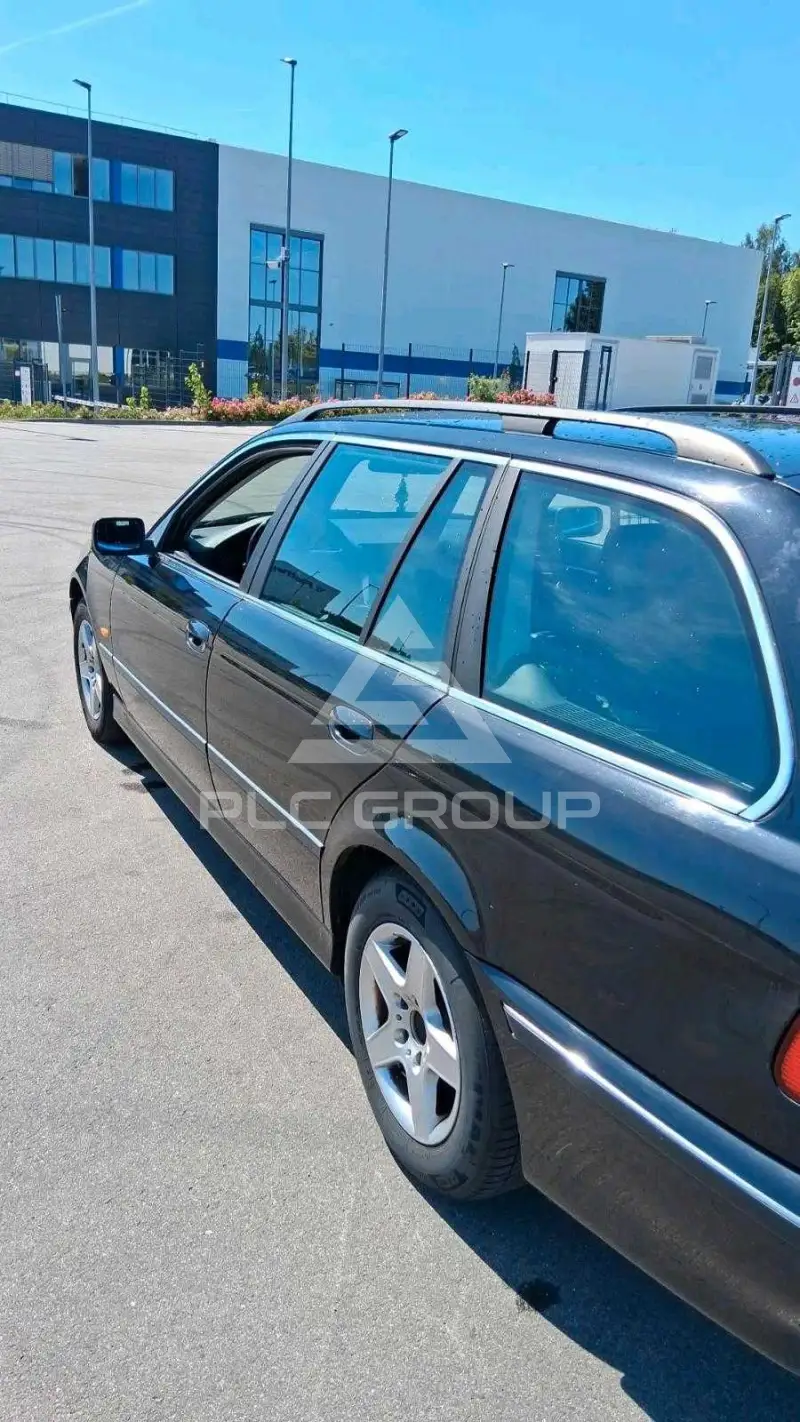 1999 BMW 523