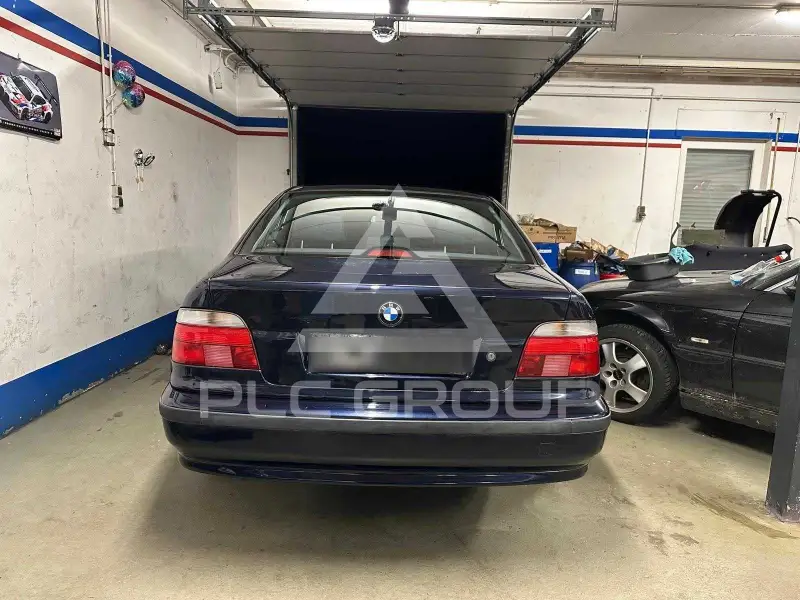1999 BMW 523