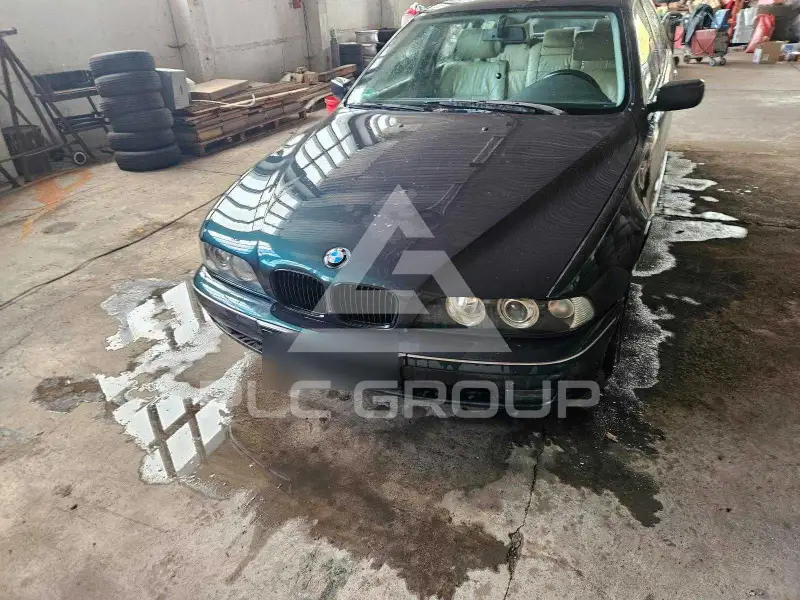 1999 BMW 523