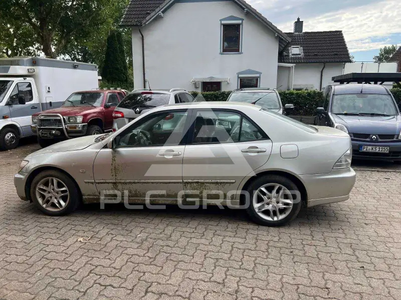 1999 Lexus IS