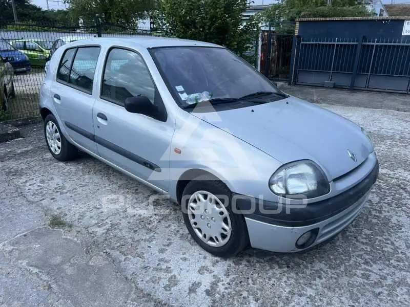 1999 Renault Clio