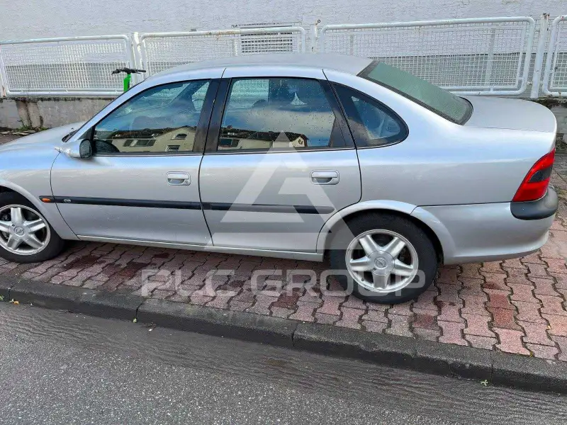 1999 Opel Vectra
