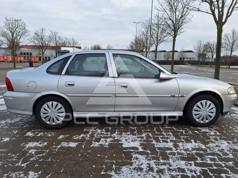 1999 Opel Vectra