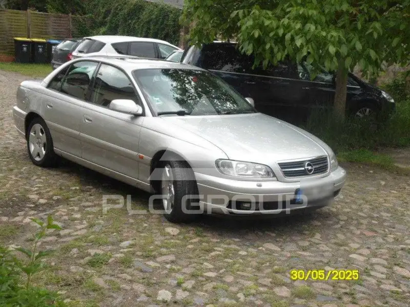 1999 Opel Omega