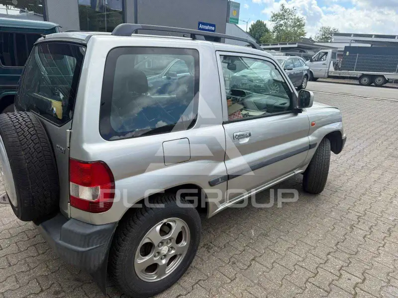2000 Mitsubishi PAJARO