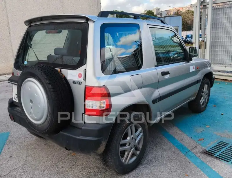 2000 Mitsubishi PAJARO