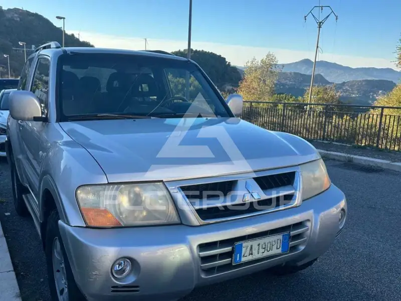 2000 Mitsubishi PAJARO