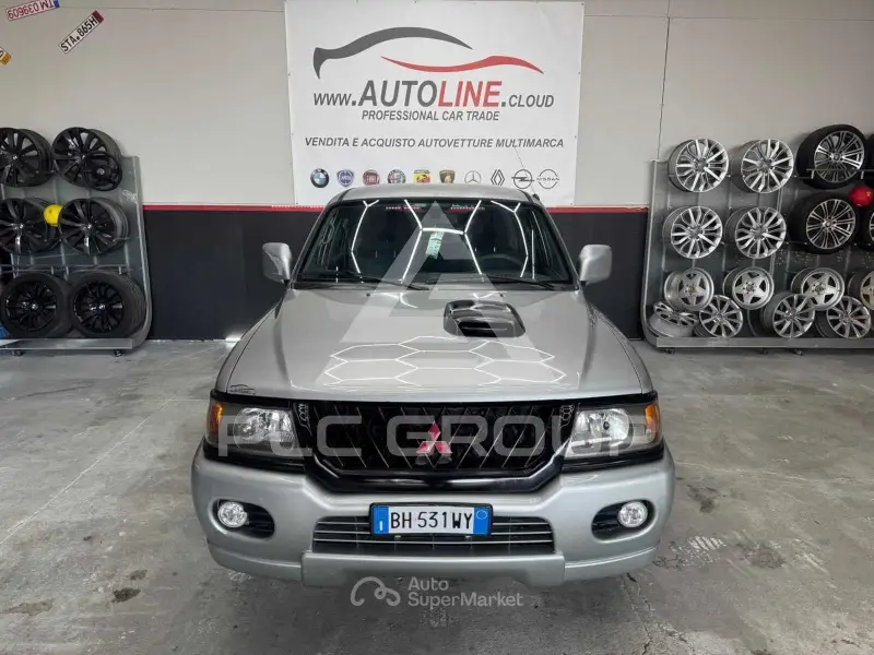 2000 Mitsubishi PAJARO