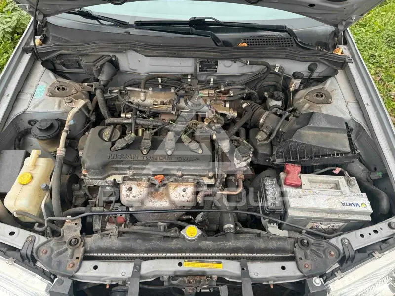 2000 Nissan ALMERA