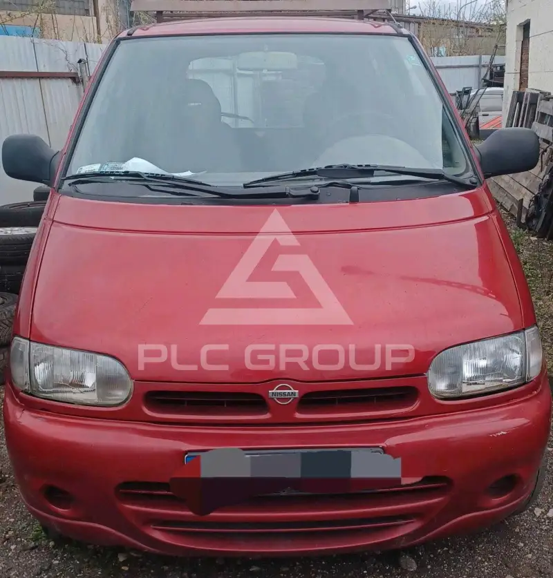 2000 Nissan Serena