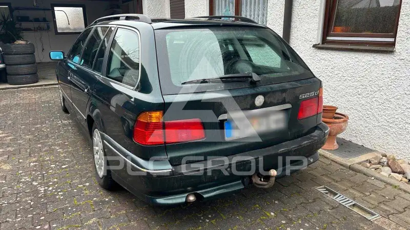 2000 BMW 523