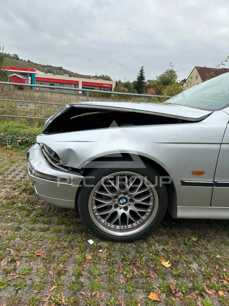 2000 BMW 523