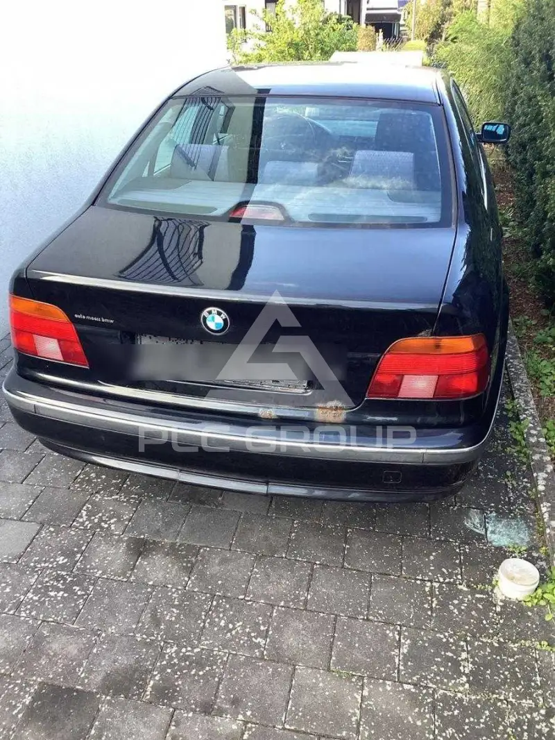 2000 BMW 523