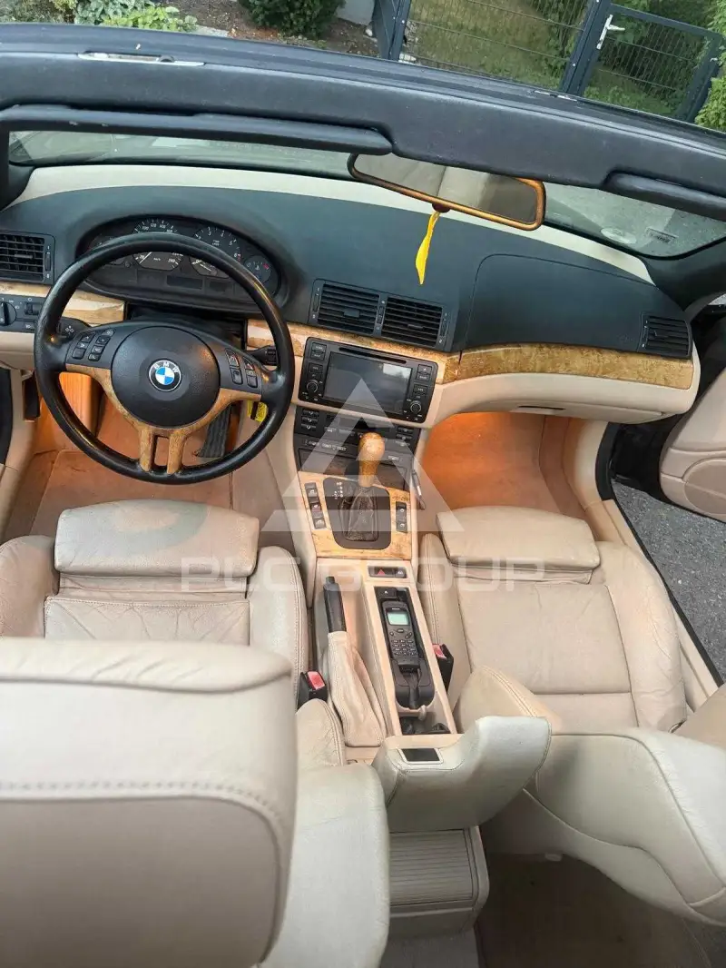 2000 BMW 330